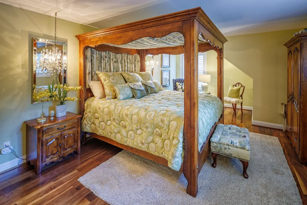 51 Waterloo Circle Dover NH 03820