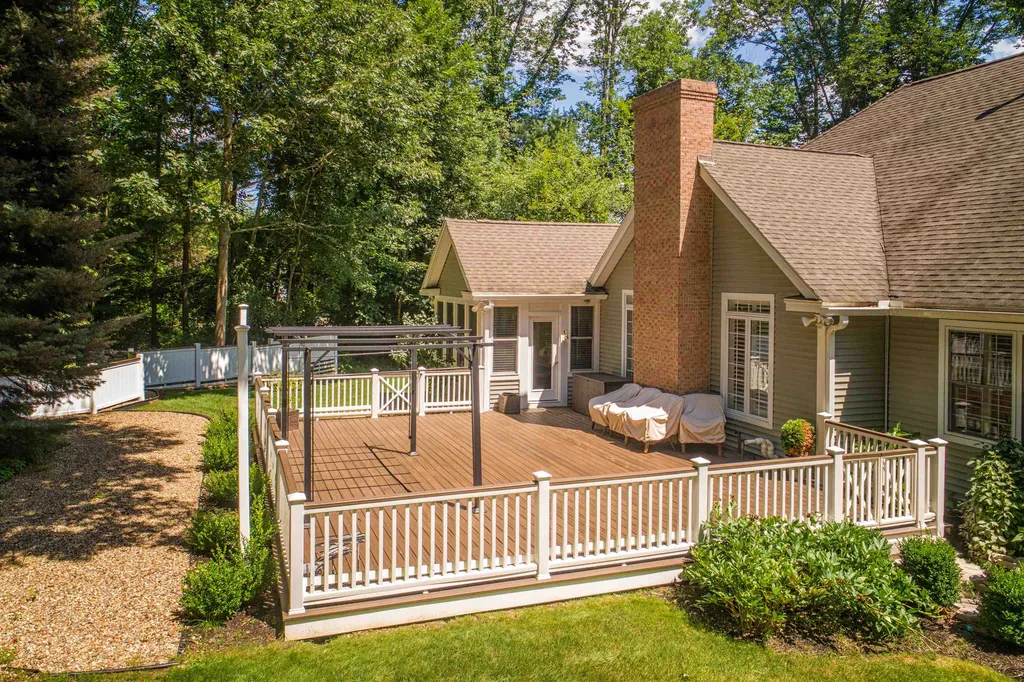 51 Waterloo Circle Dover NH 03820