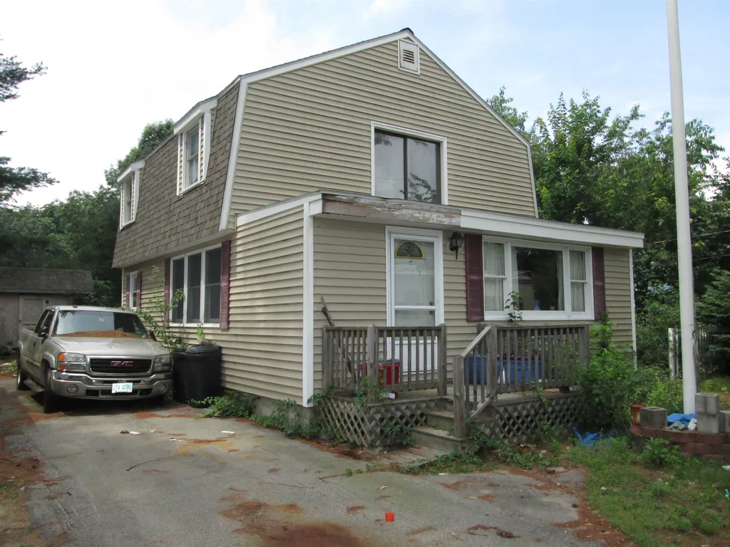 40 Grove Avenue Salem NH 03079