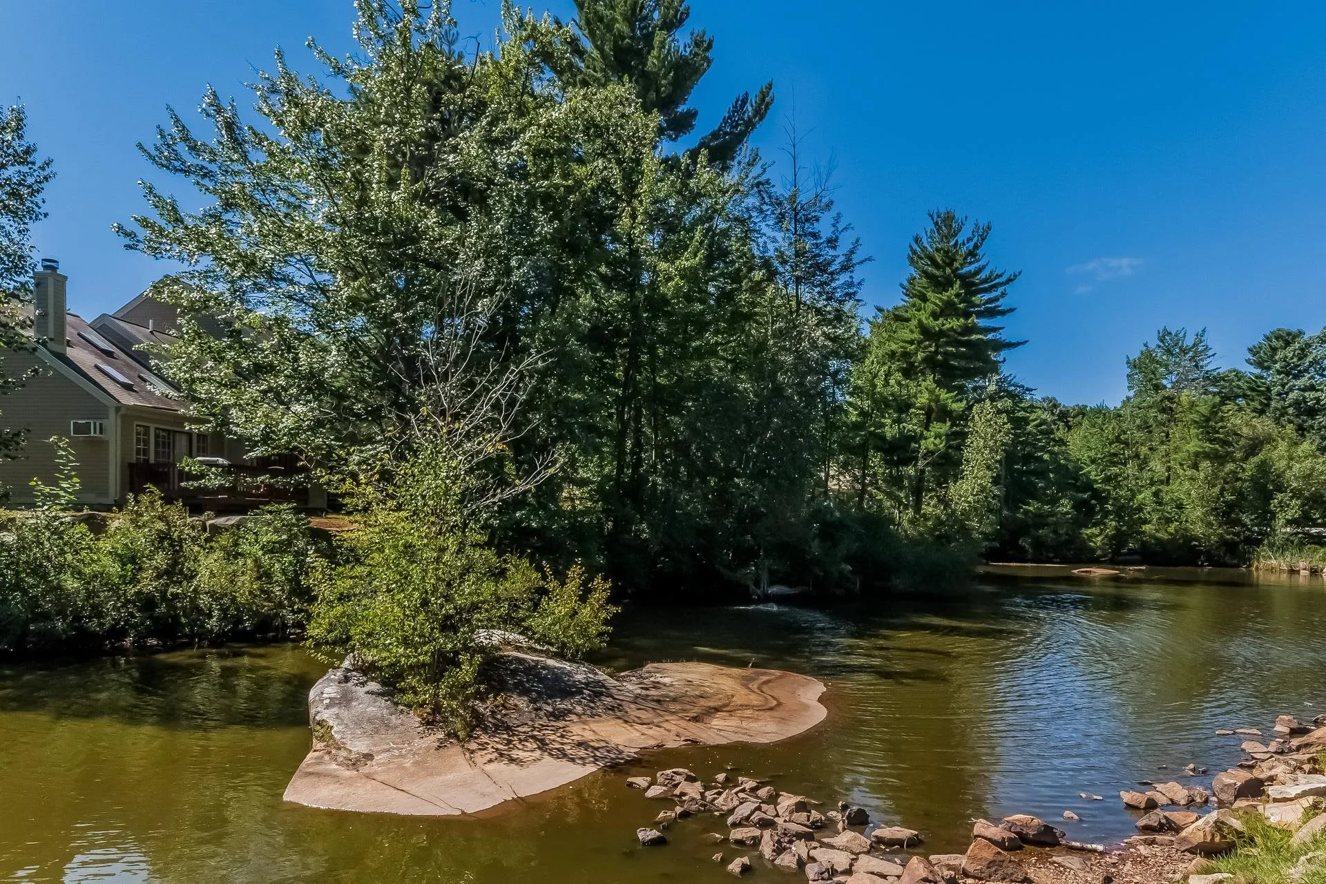 1465 Hooksett Road Hooksett NH 03106