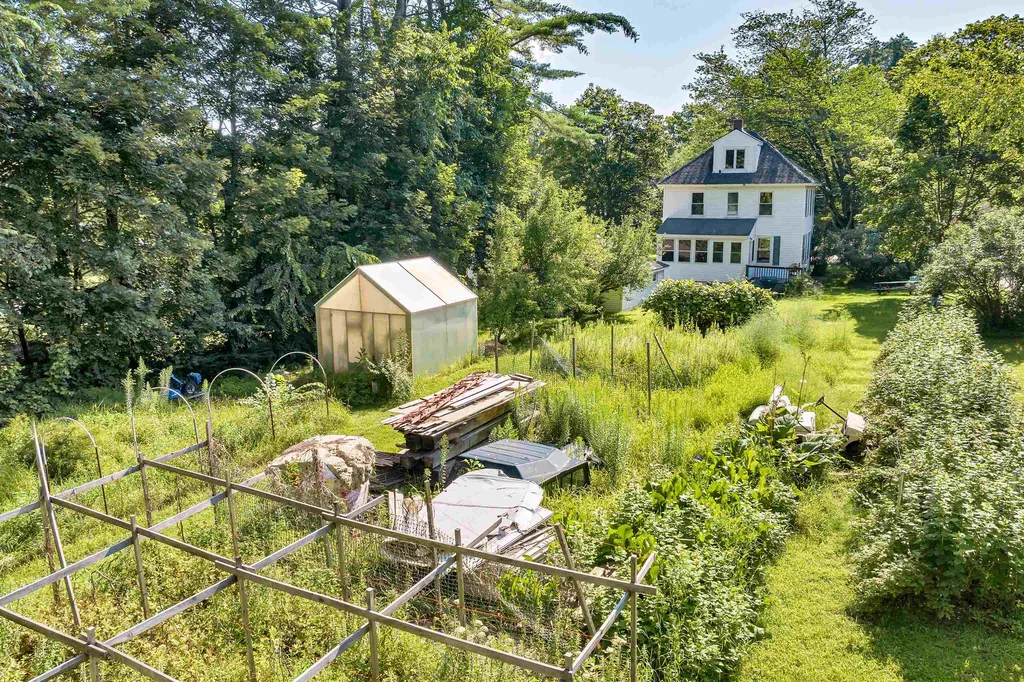 32 Emerson Street Plymouth NH 03264