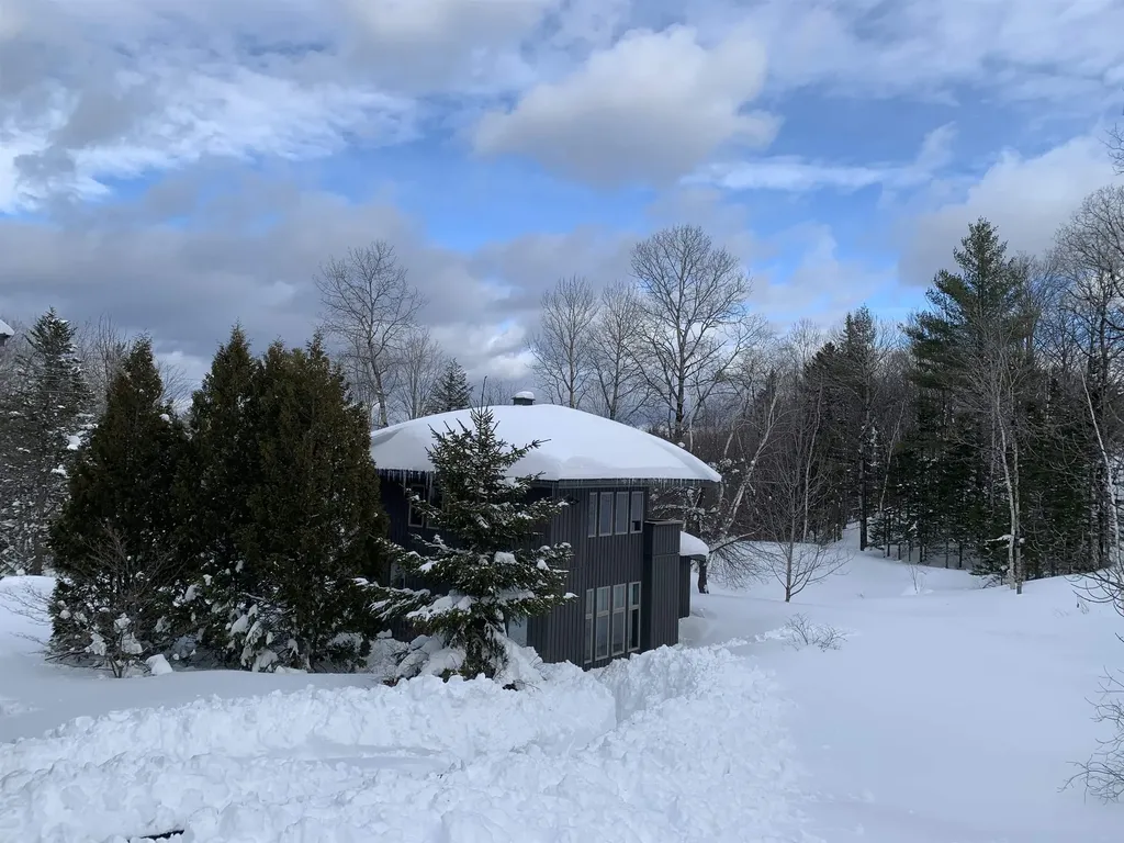 20 Old Route 30 Winhall VT 05340