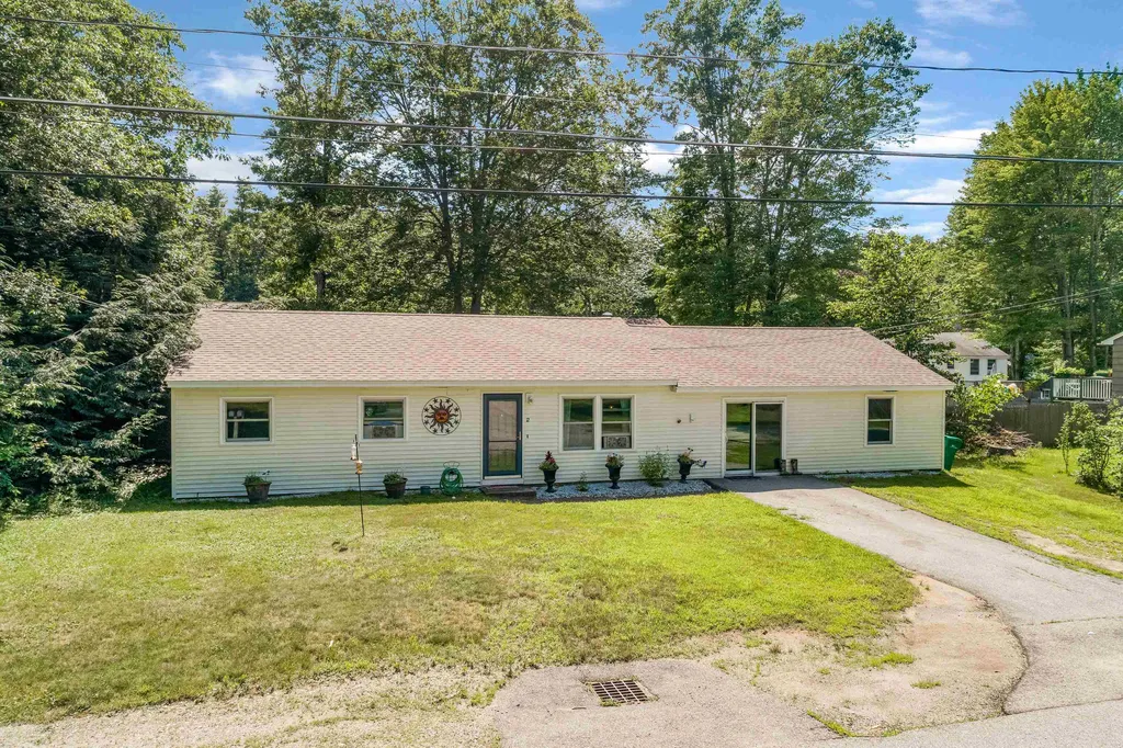 12 Maplewood Avenue Rochester NH 03867