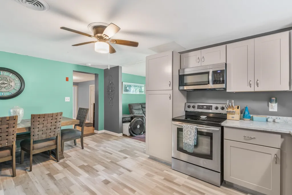 12 Maplewood Avenue Rochester NH 03867