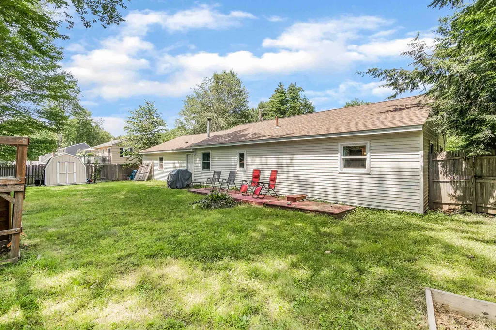 12 Maplewood Avenue Rochester NH 03867