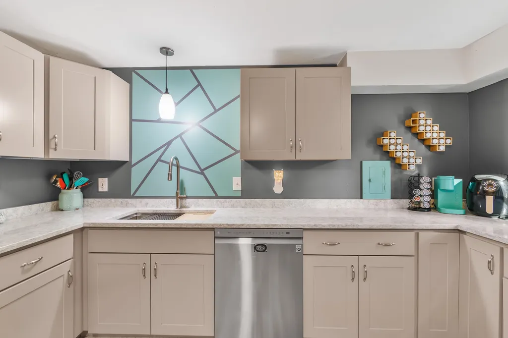 12 Maplewood Avenue Rochester NH 03867