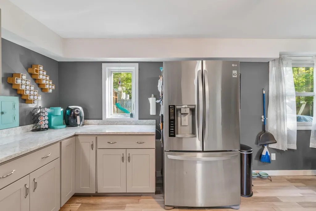 12 Maplewood Avenue Rochester NH 03867