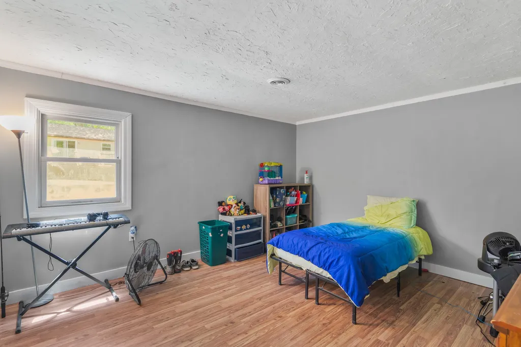 12 Maplewood Avenue Rochester NH 03867