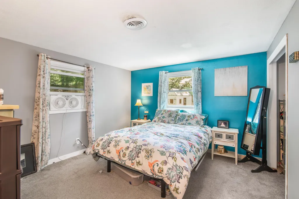 12 Maplewood Avenue Rochester NH 03867