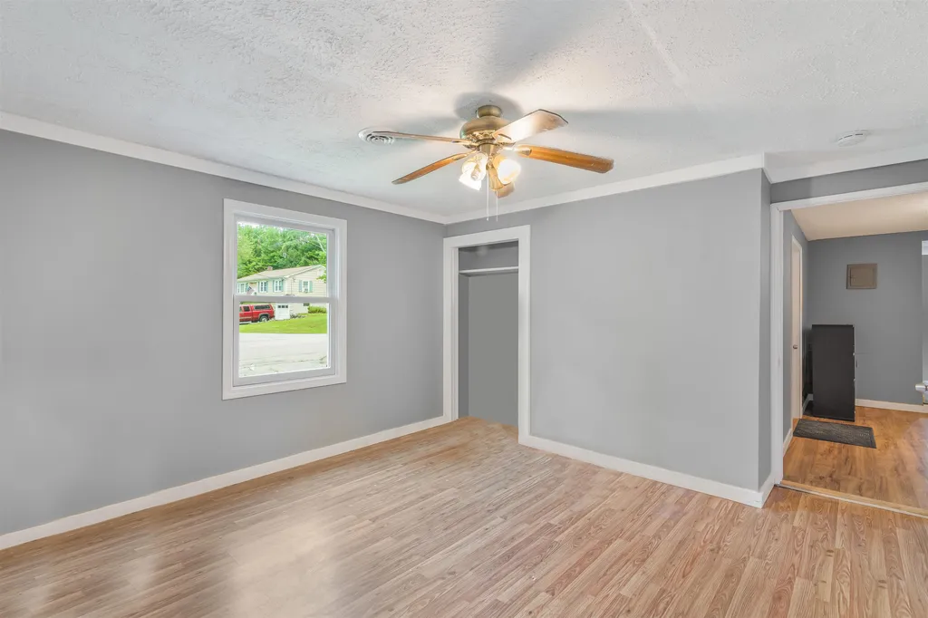 12 Maplewood Avenue Rochester NH 03867