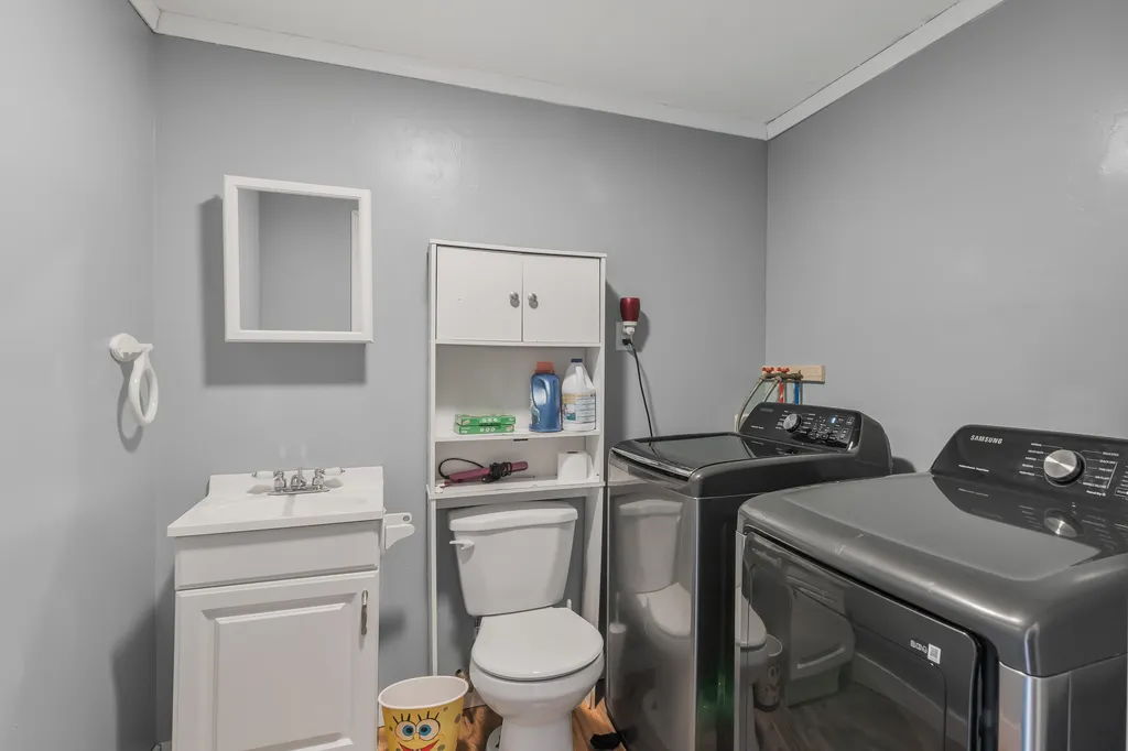 12 Maplewood Avenue Rochester NH 03867