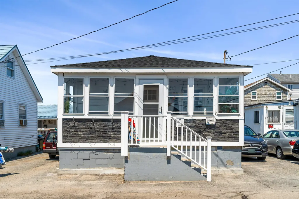 16 Riverview Terrace Hampton NH 03842