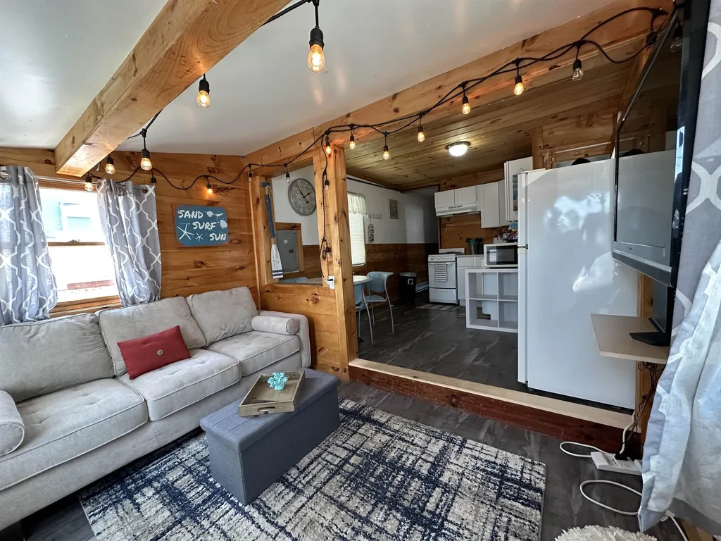 16 Riverview Terrace Hampton NH 03842