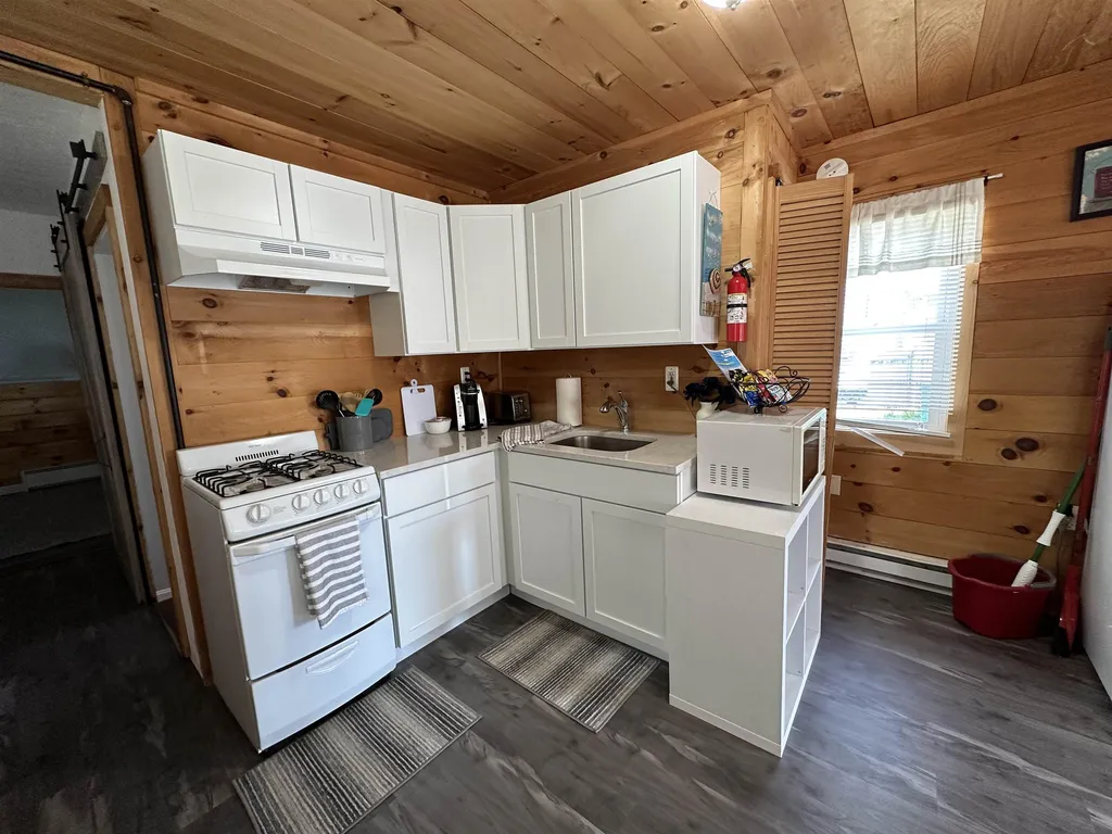 16 Riverview Terrace Hampton NH 03842