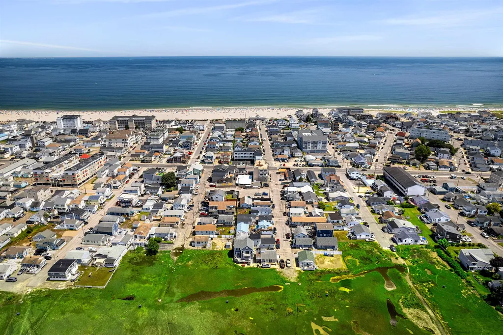 16 Riverview Terrace Hampton NH 03842