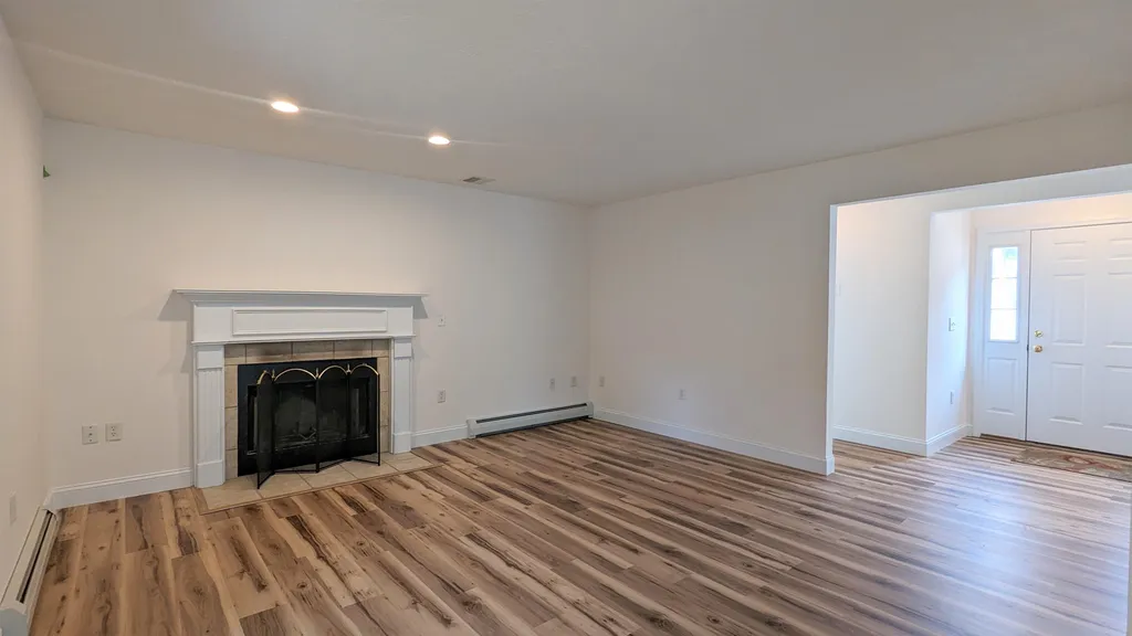 25 Alpine Circle Laconia NH 03246