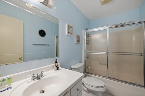 37 Whaleback Road Lincoln NH 03251