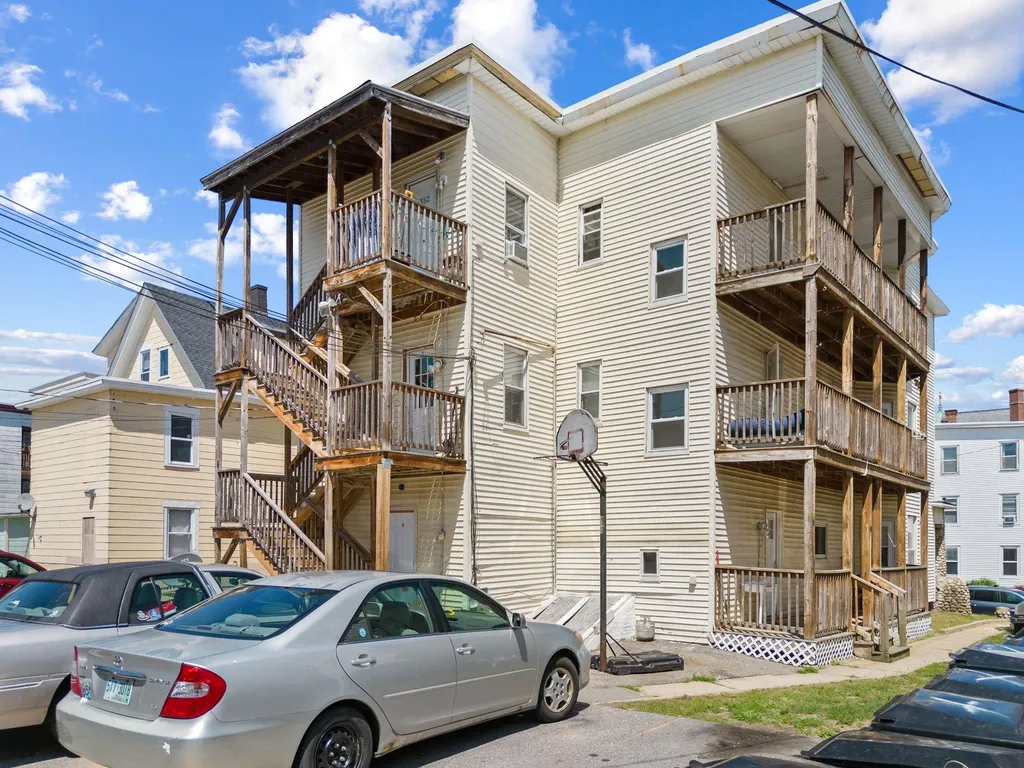 352 Dubuque Street Manchester NH 03102