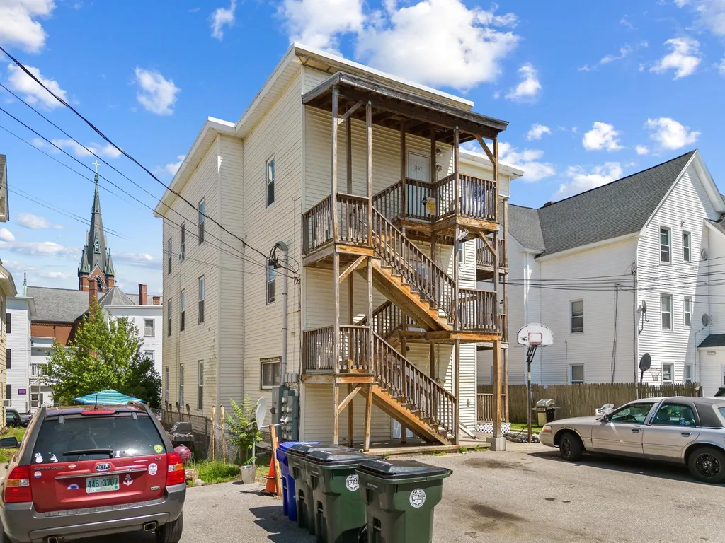 352 Dubuque Street Manchester NH 03102