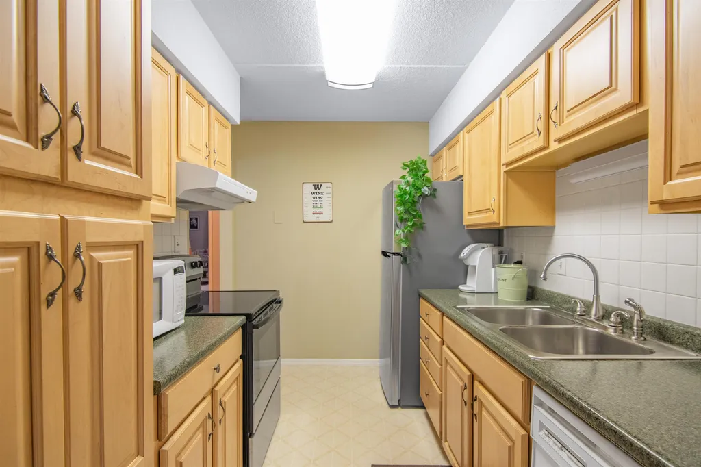 125 Kennedy Drive South Burlington VT 05403