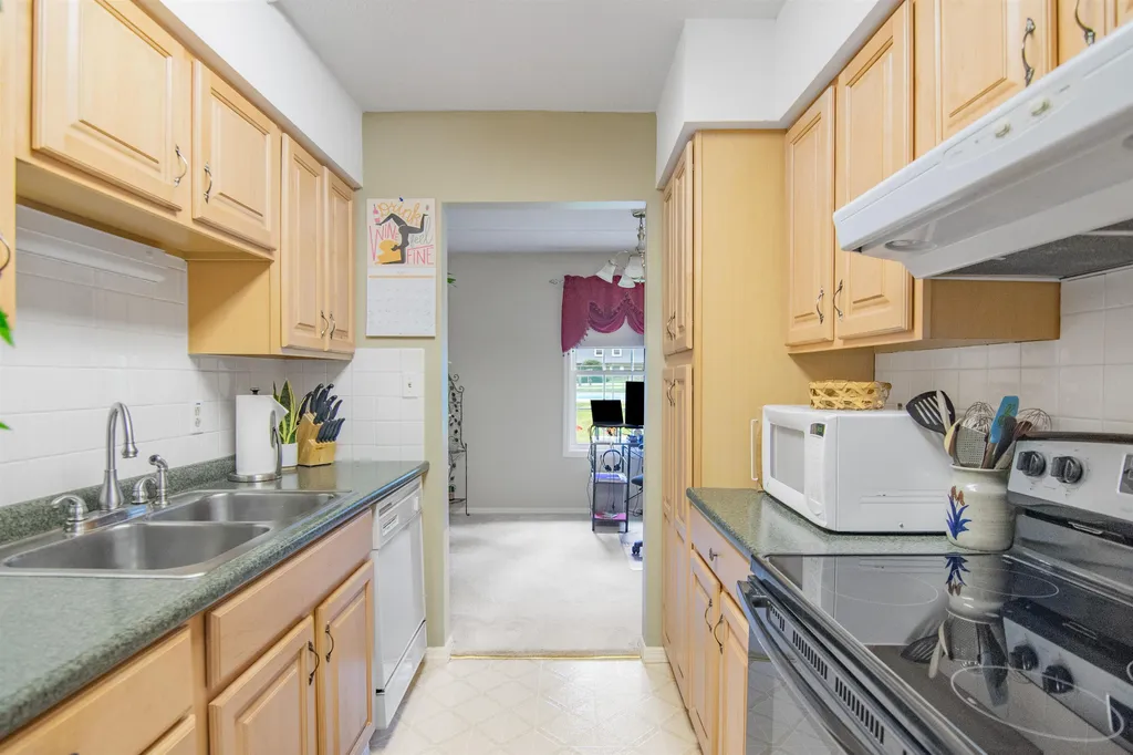 125 Kennedy Drive South Burlington VT 05403