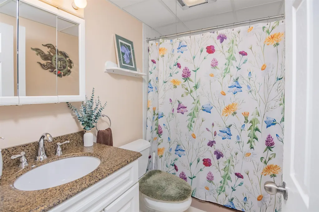 125 Kennedy Drive South Burlington VT 05403