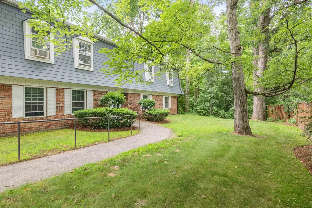 125 Kennedy Drive South Burlington VT 05403
