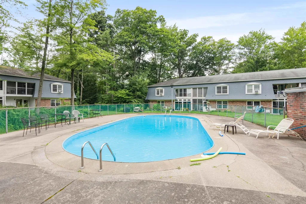 125 Kennedy Drive South Burlington VT 05403