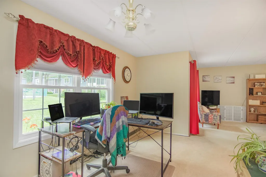 125 Kennedy Drive South Burlington VT 05403
