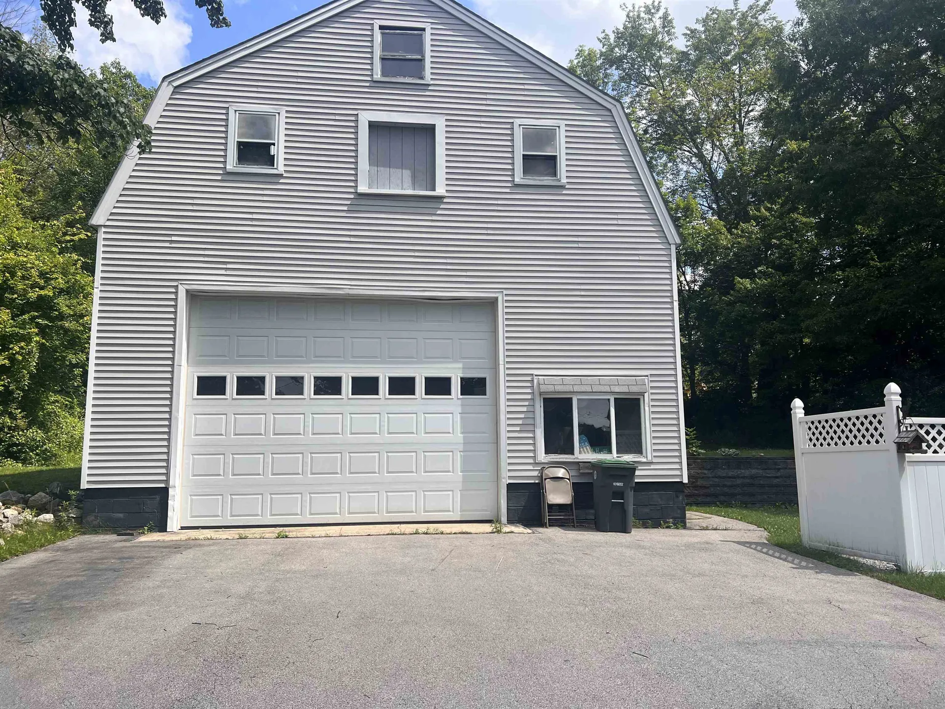 552 Arah Street Hooksett NH 03106