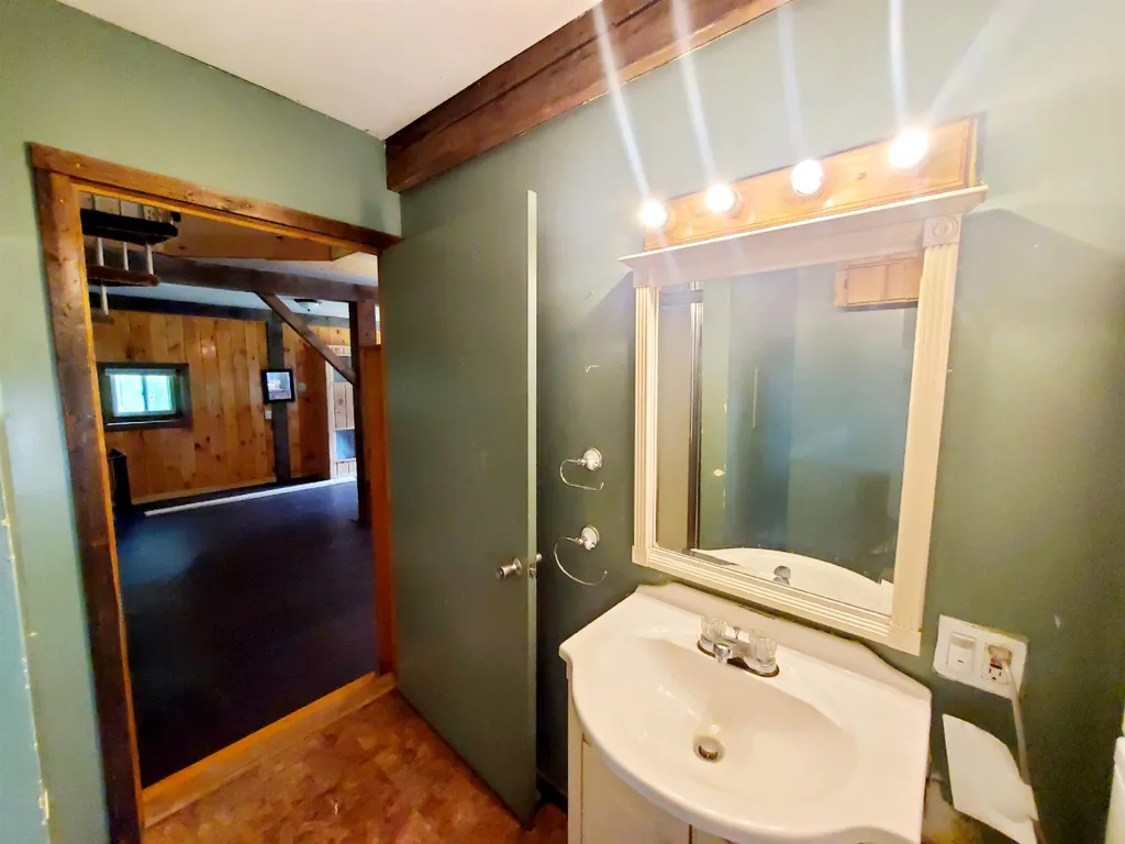 6 Nick's Lane Canaan NH 03741