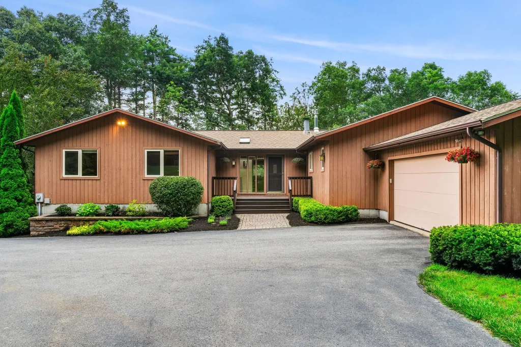 9 Hardwood Road Windham NH 03087