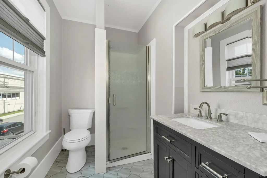 42 Glendon Street Wolfeboro NH 03894