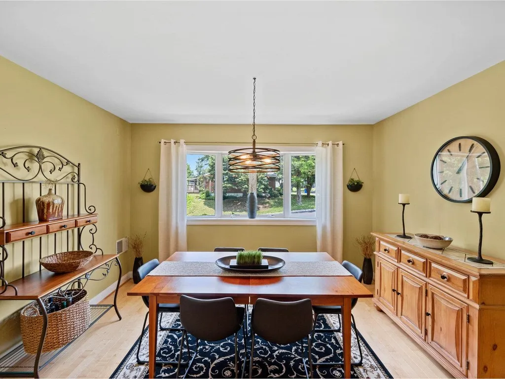 73 Birchcliff Parkway Burlington VT 05401