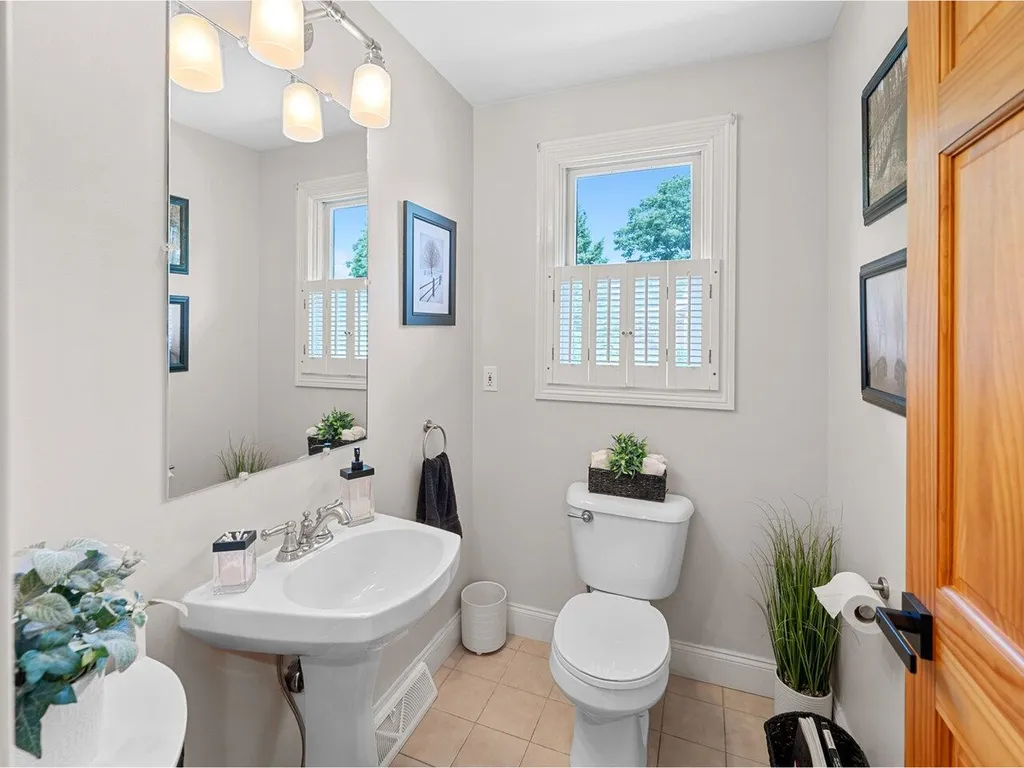 73 Birchcliff Parkway Burlington VT 05401