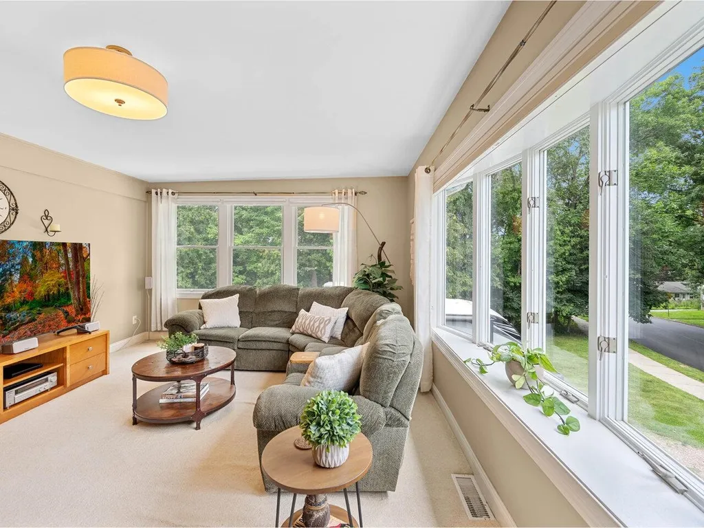 73 Birchcliff Parkway Burlington VT 05401