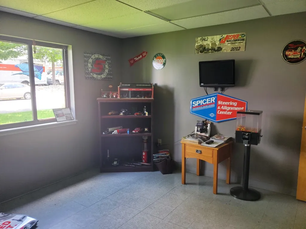 125 Faltin Drive Manchester NH 03103