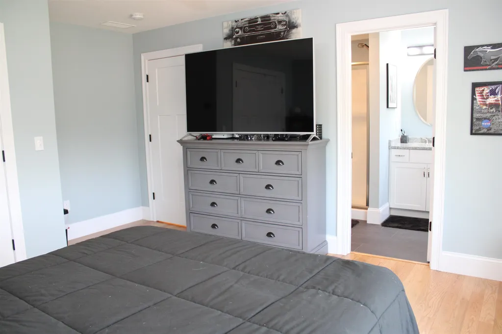 41 Burnham Road Windham NH 03087