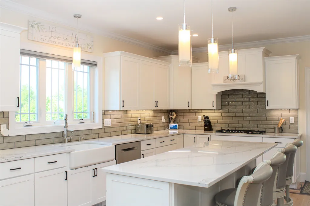 41 Burnham Road Windham NH 03087