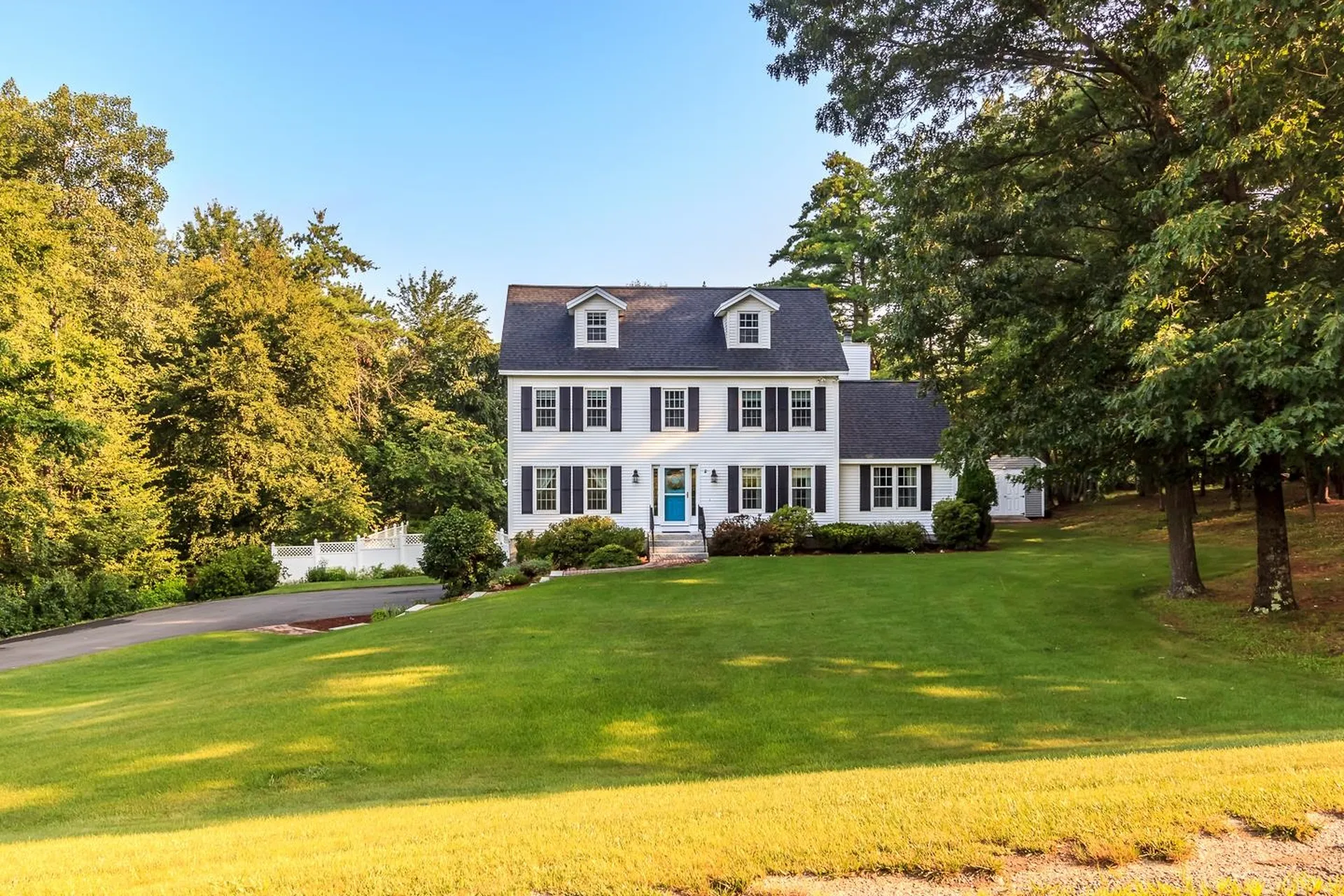 2 Faye Lane Londonderry NH 03053
