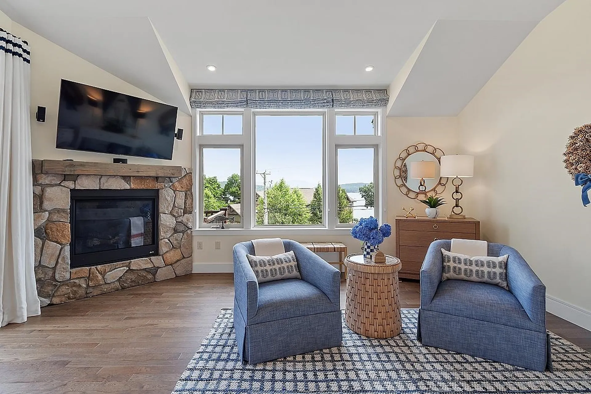 596 Scenic Road Laconia NH 03246