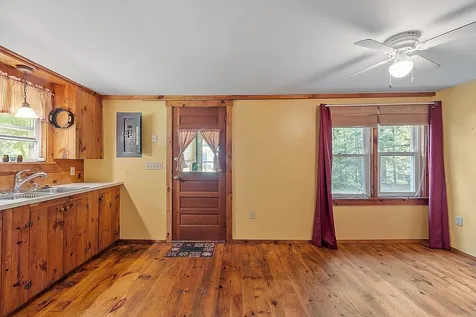 7 Lake Shore Drive Barnstead NH 03225