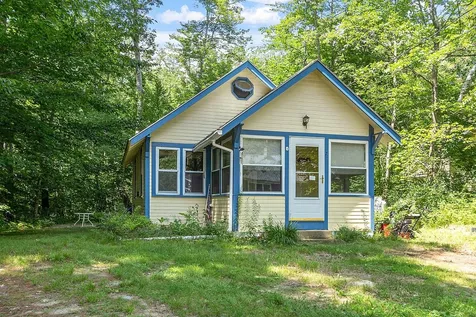7 Lake Shore Drive Barnstead NH 03225