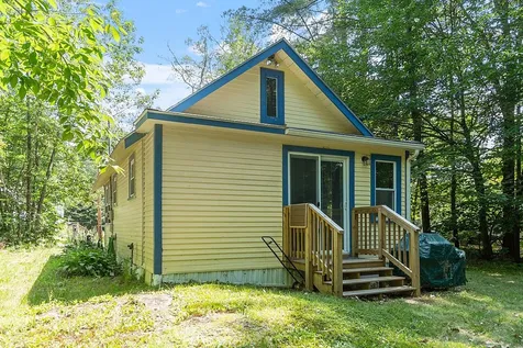 7 Lake Shore Drive Barnstead NH 03225