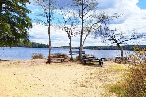 7 Lake Shore Drive Barnstead NH 03225