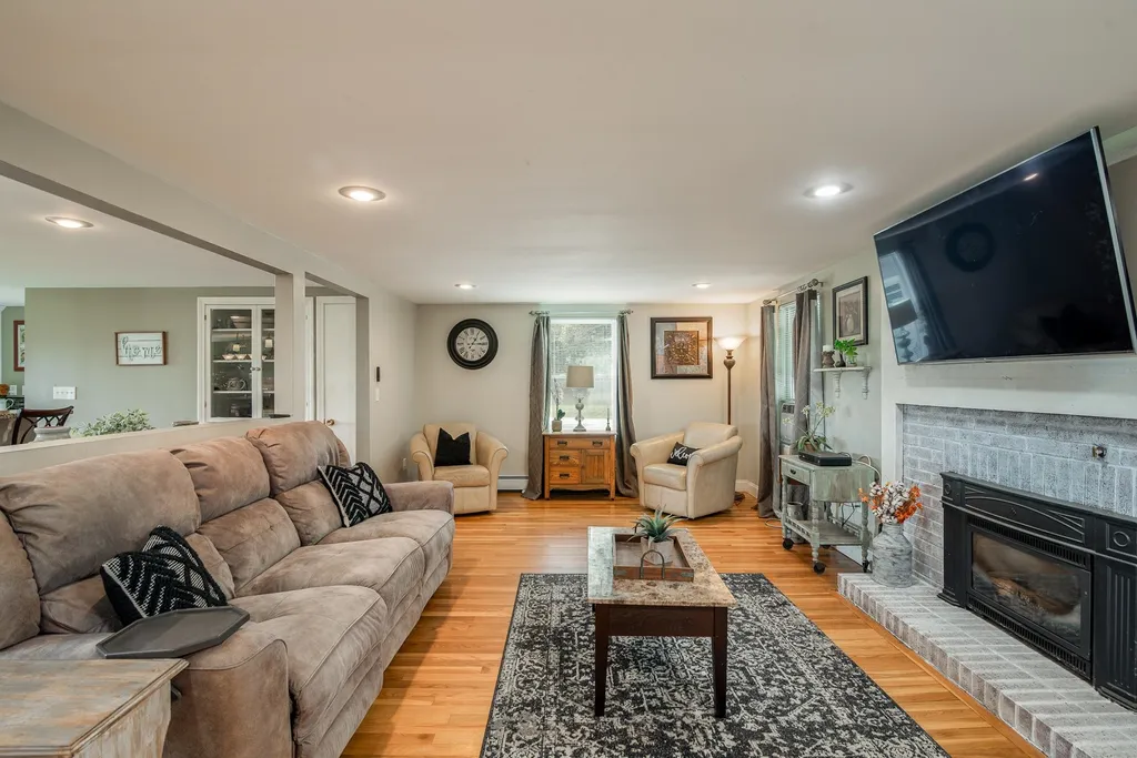 119 Walnut Street Rochester NH 03867