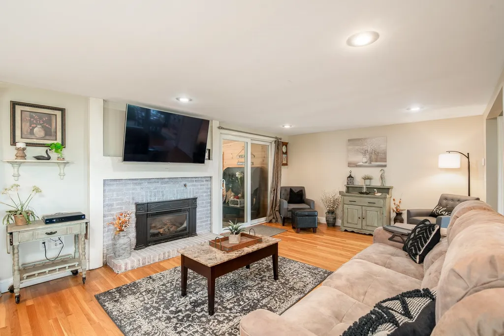 119 Walnut Street Rochester NH 03867