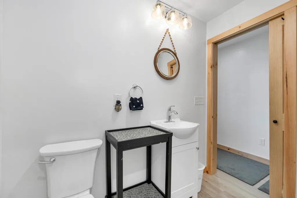 21 Passaconway Road Ossipee NH 03814
