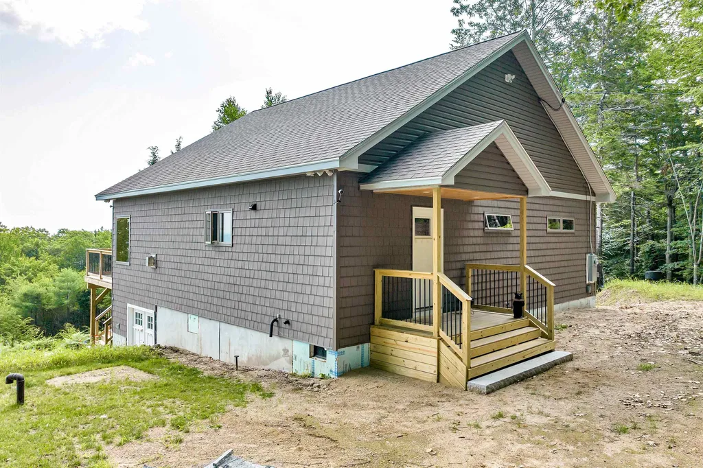 21 Passaconway Road Ossipee NH 03814