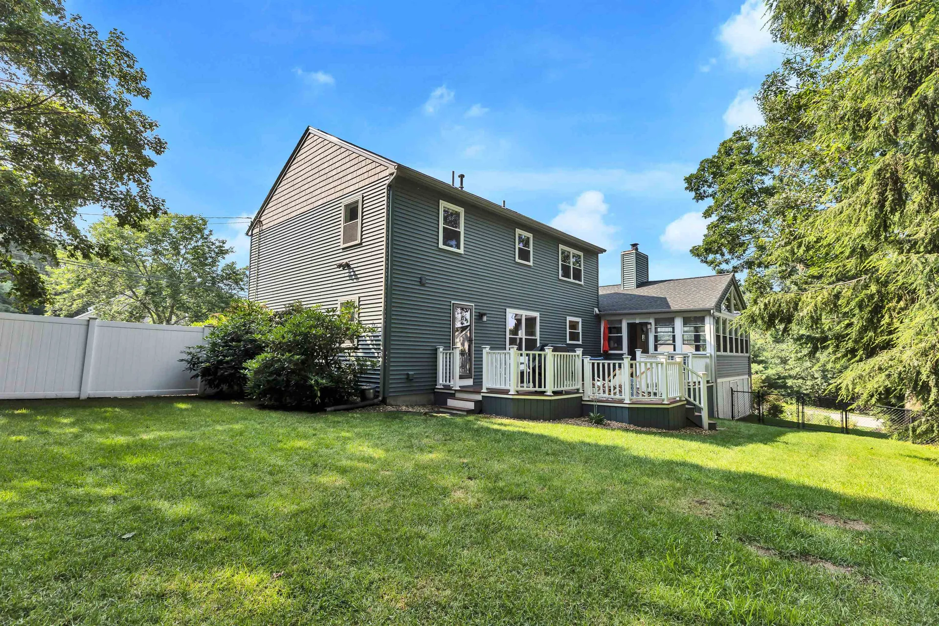390 Currier Drive Manchester NH 03104